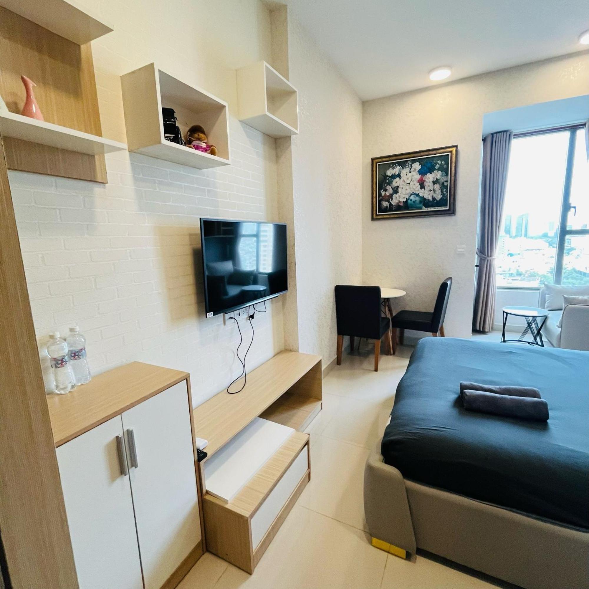 Awesome Rivergate Apartment - Cbd In Hcm City Хошимин Екстериор снимка