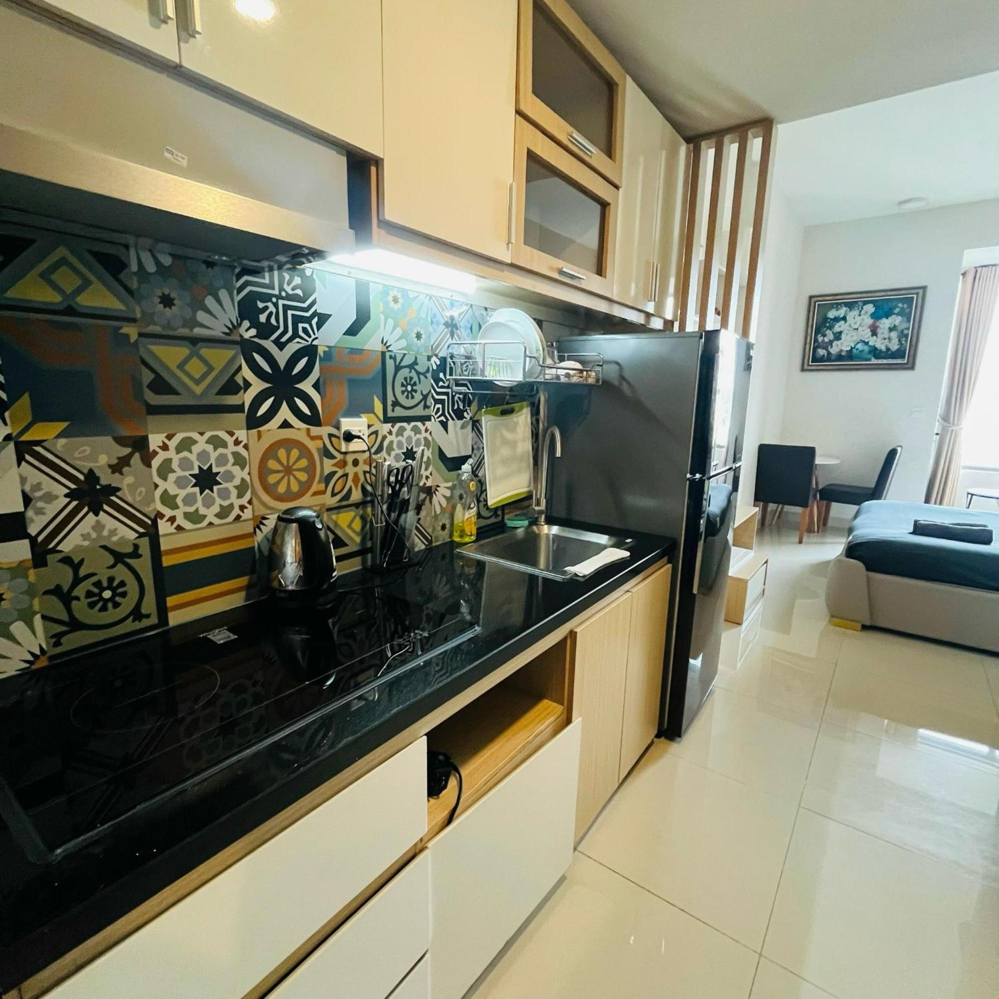 Awesome Rivergate Apartment - Cbd In Hcm City Хошимин Екстериор снимка