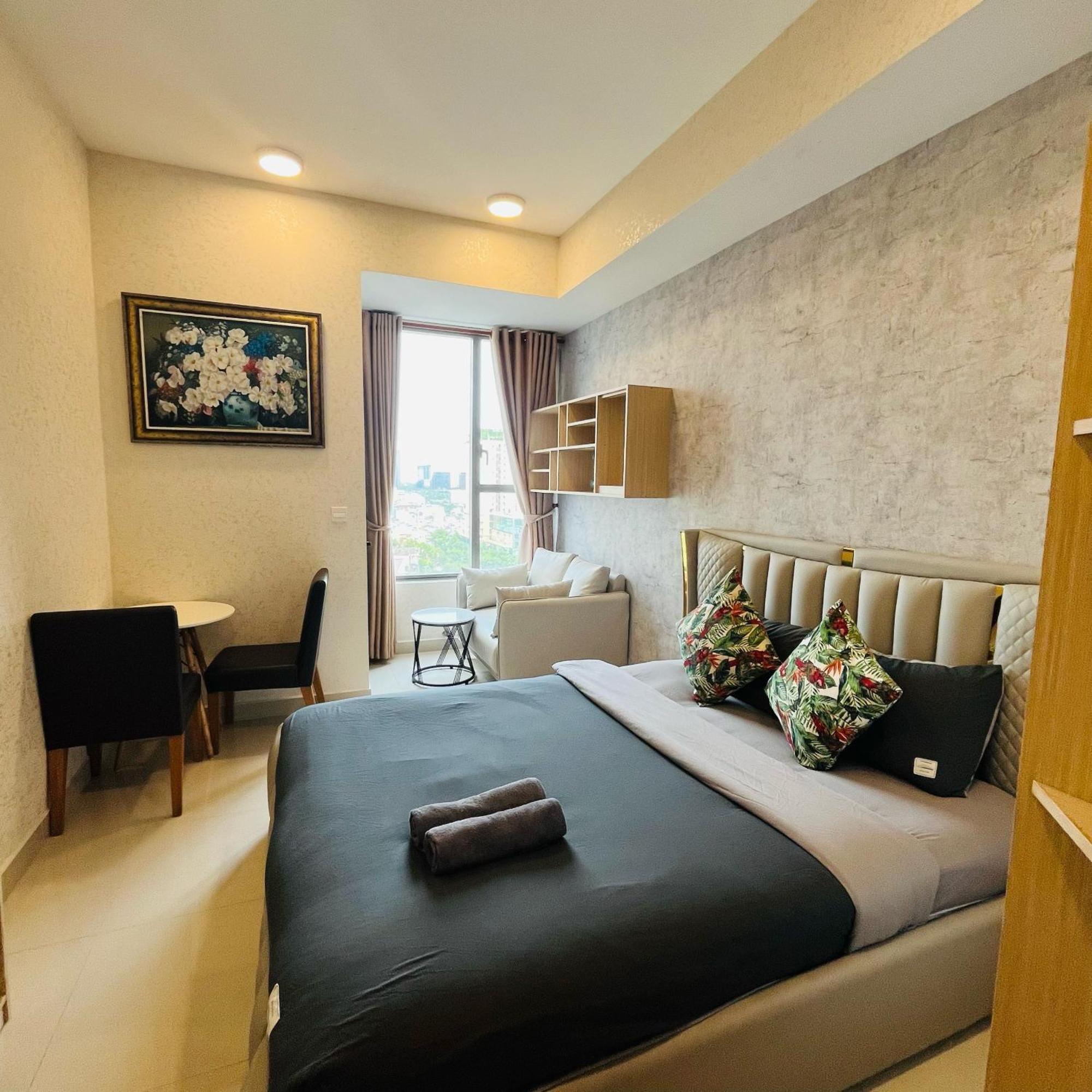 Awesome Rivergate Apartment - Cbd In Hcm City Хошимин Екстериор снимка