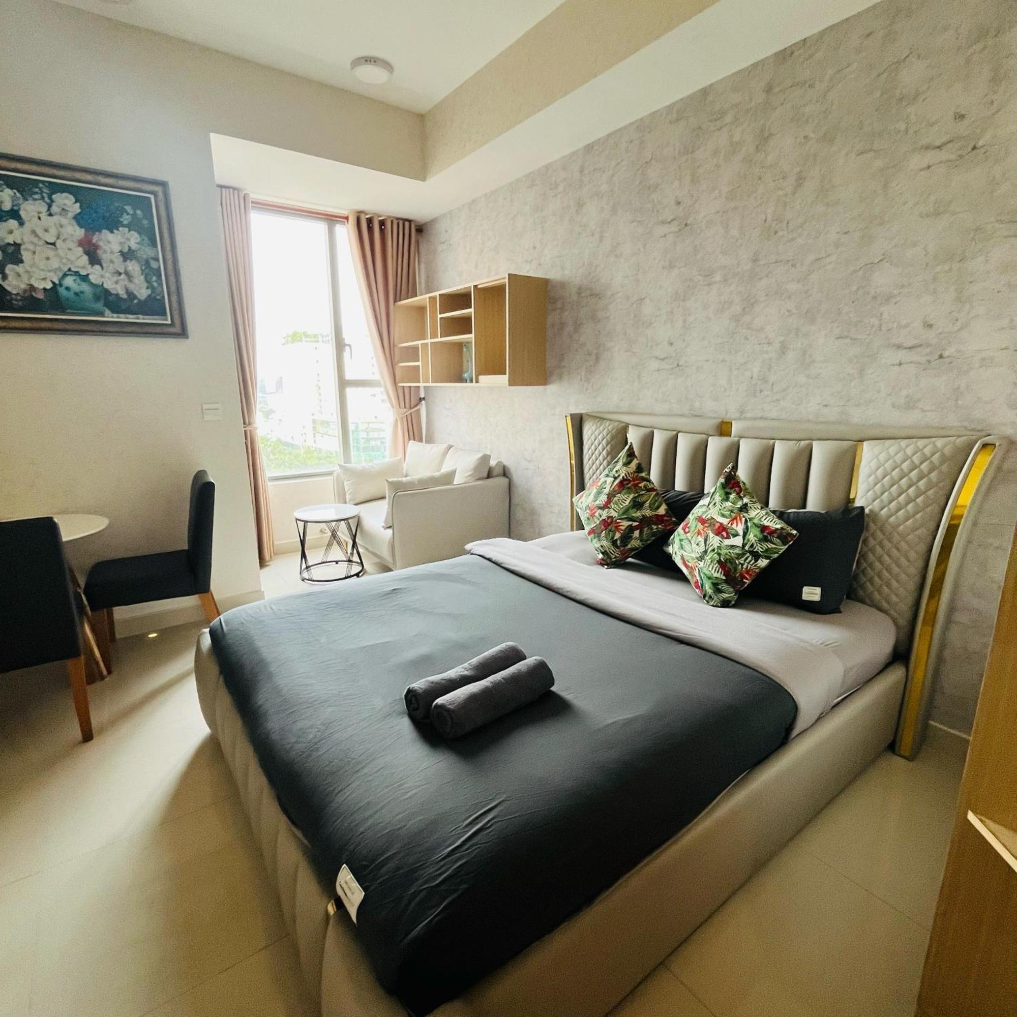 Awesome Rivergate Apartment - Cbd In Hcm City Хошимин Екстериор снимка
